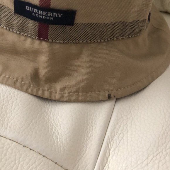 Authentic Burberry bucket hat